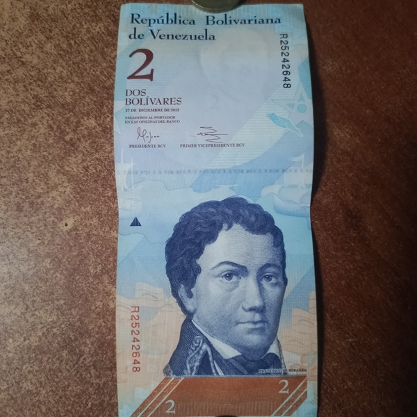 Billetes de 2bs Año 2012