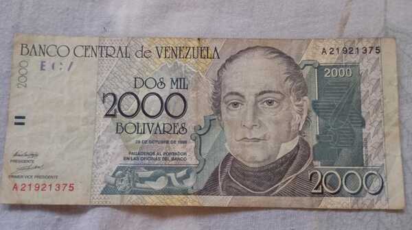 2000 bolivares